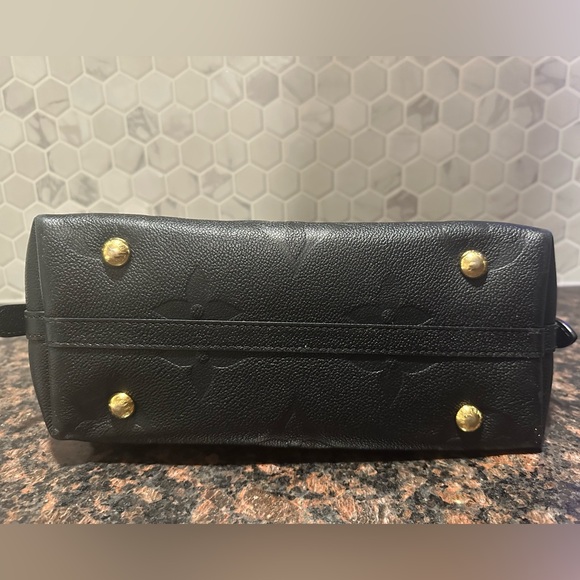 ✨Louis Vuitton Carryall PM✨ - Picture 5 of 9